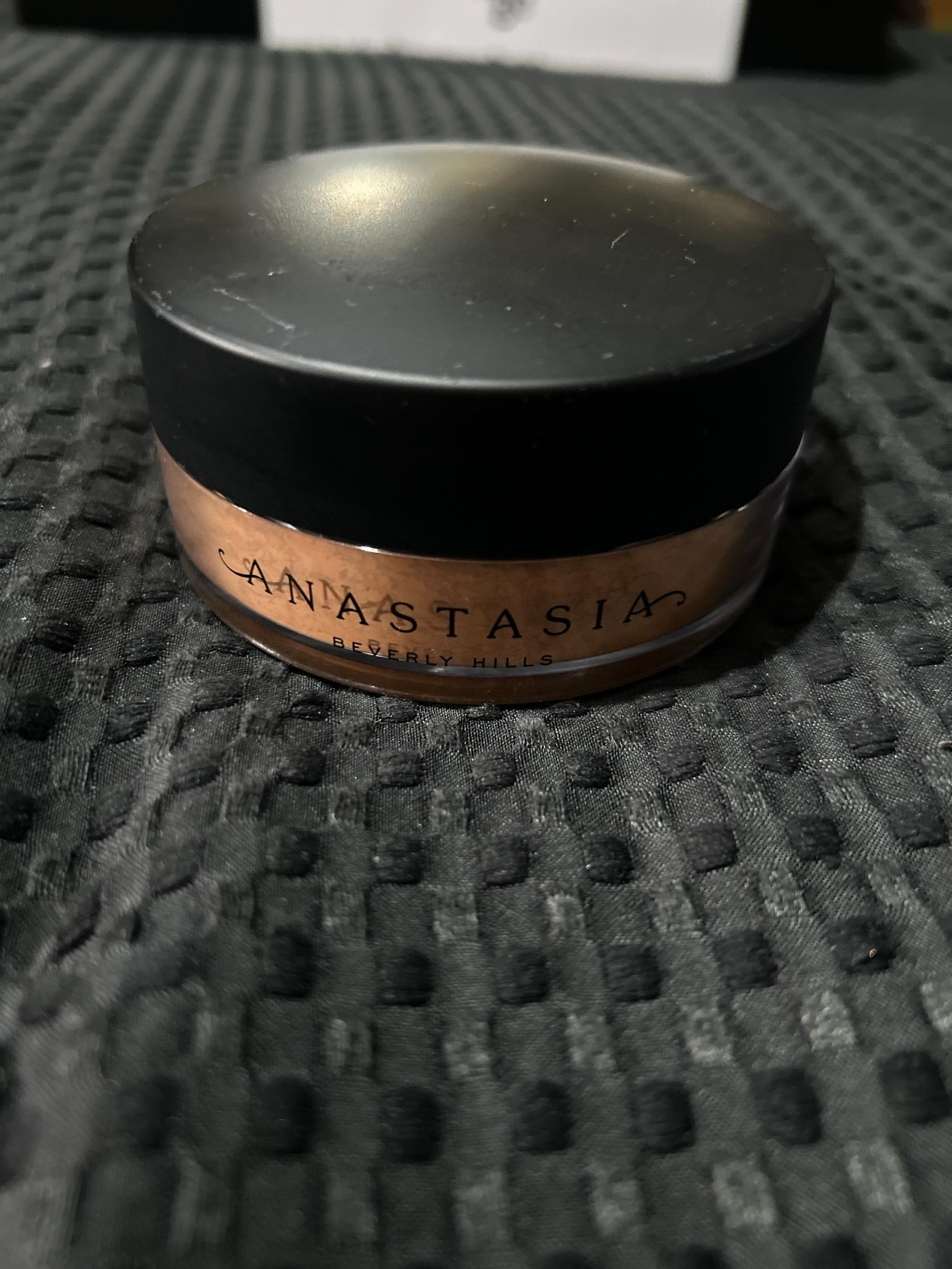 Anastasia Beverly Hills loose setting makeup powder- golden orange