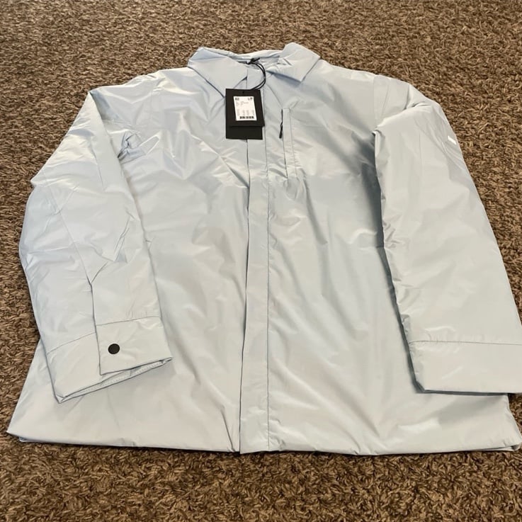 RAINS NWT Fuse over shirt, jacket size small