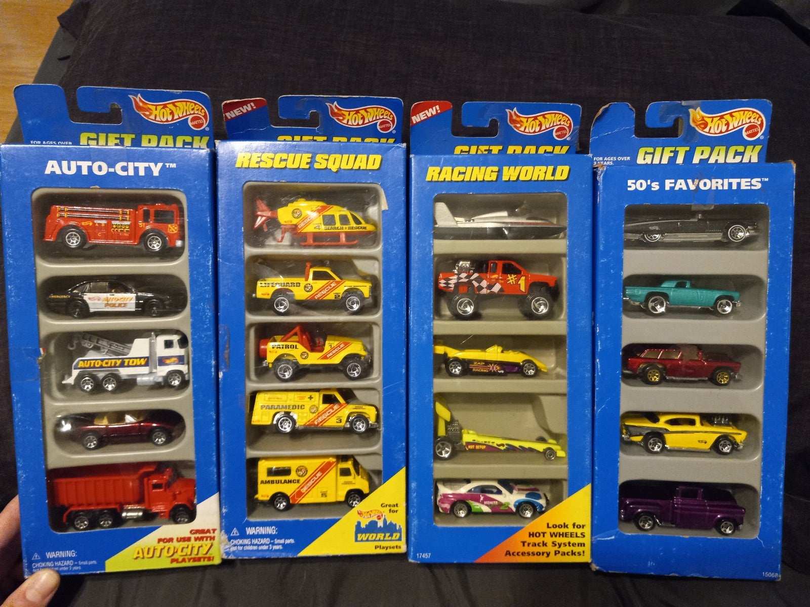 Hot Wheels 5 Car Gift pack collectibles