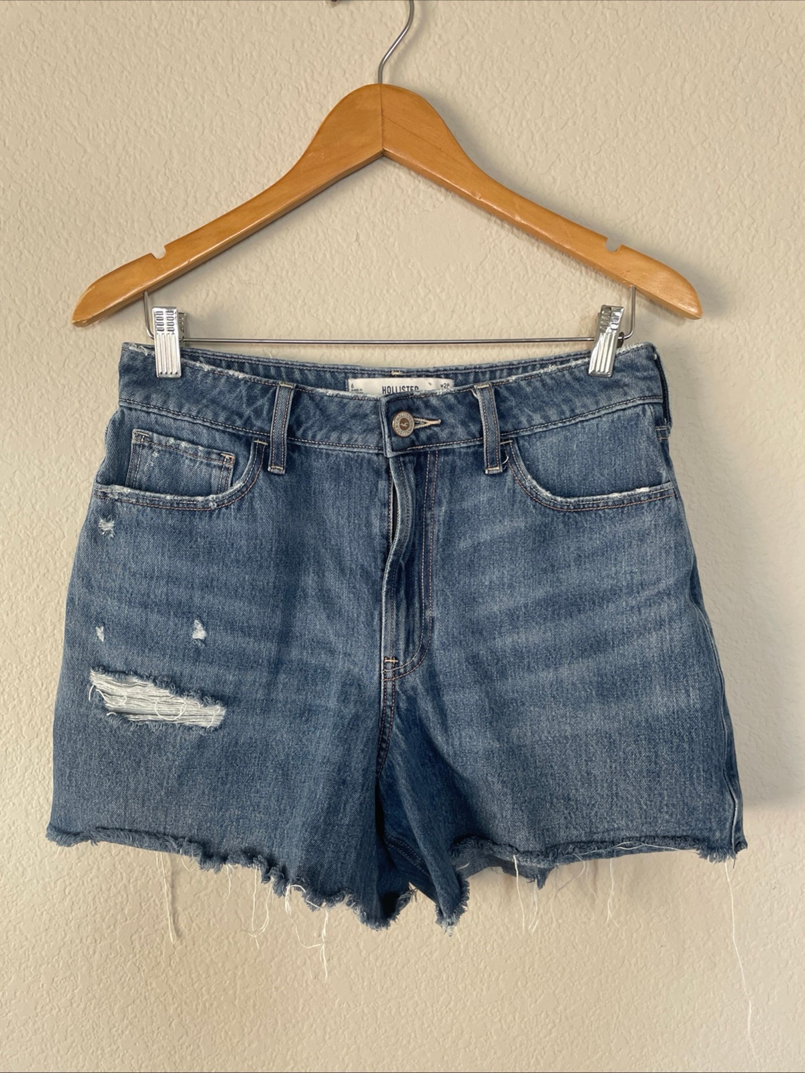 Hollister Ultra High Rise 90’s Shorts
