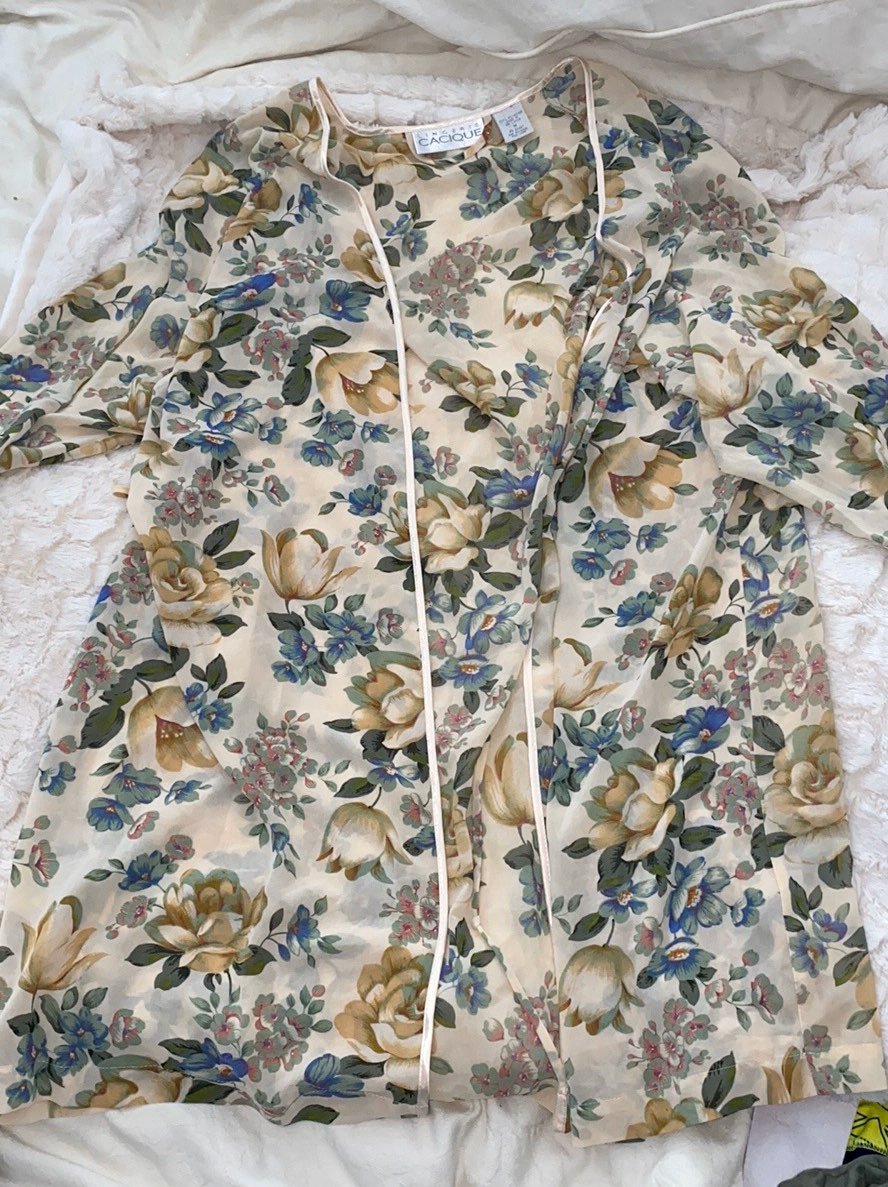 Cacique Lingerie robe