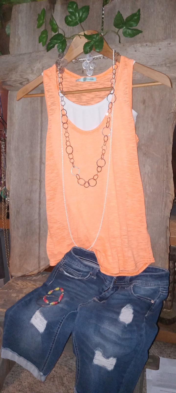 Total Bright Outfit *2T)anks Med *Shorts Sz 3 * 2 Necklaces * a Braclet