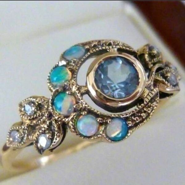 Victorian Antique Style Rhinestone Romantic Blue Ring
