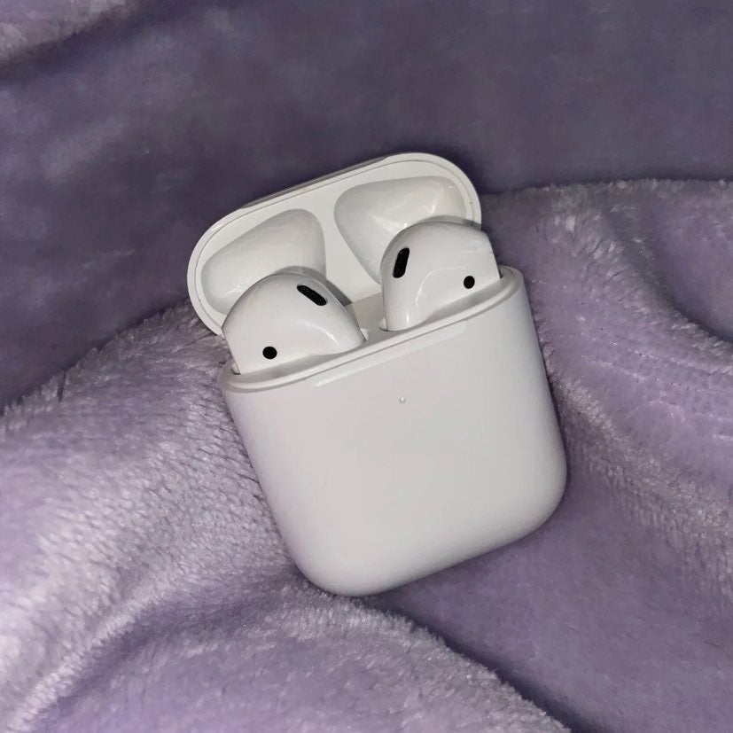 AirPods (1st generation)