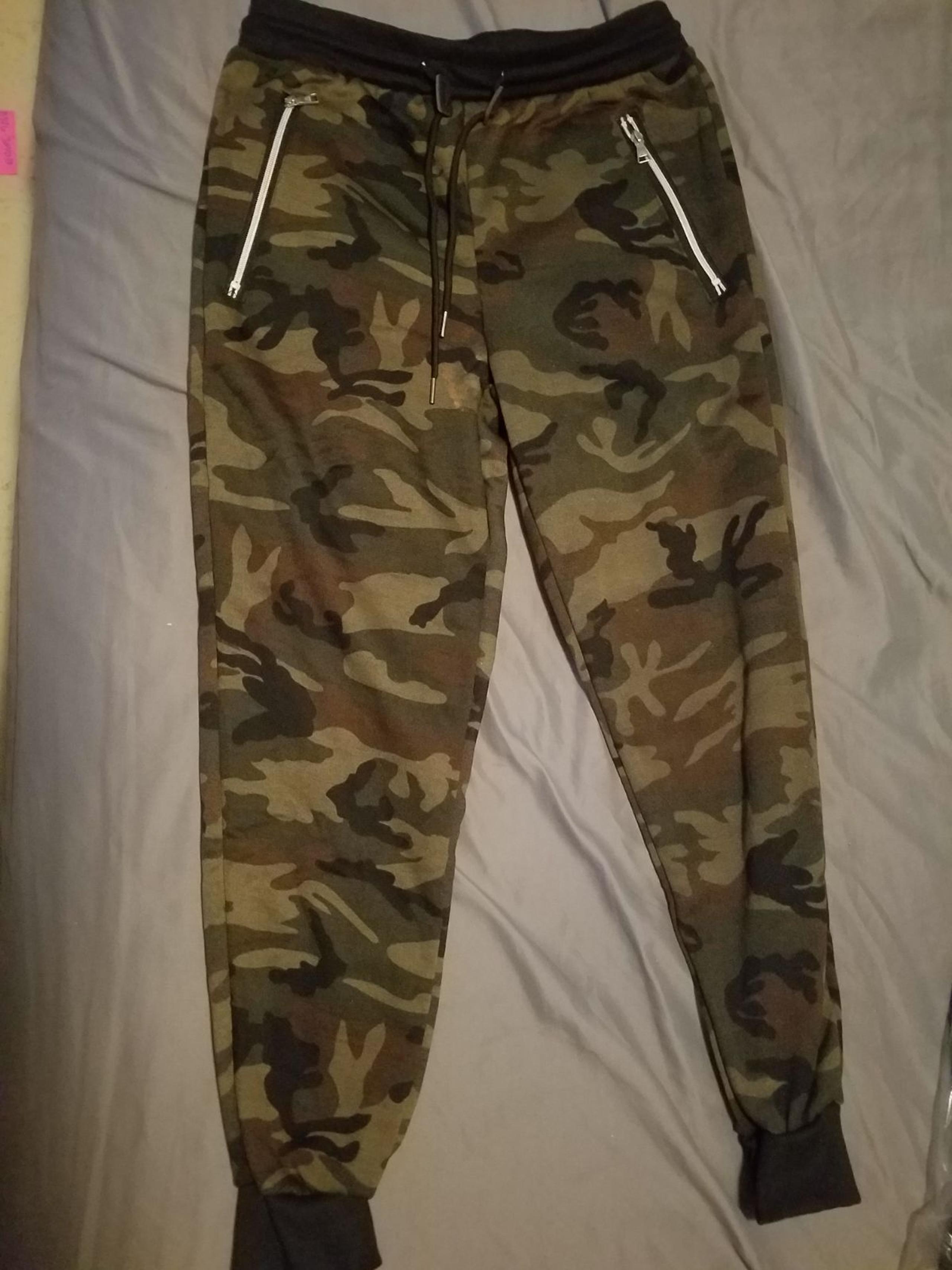 Camo ladies joggers size Small