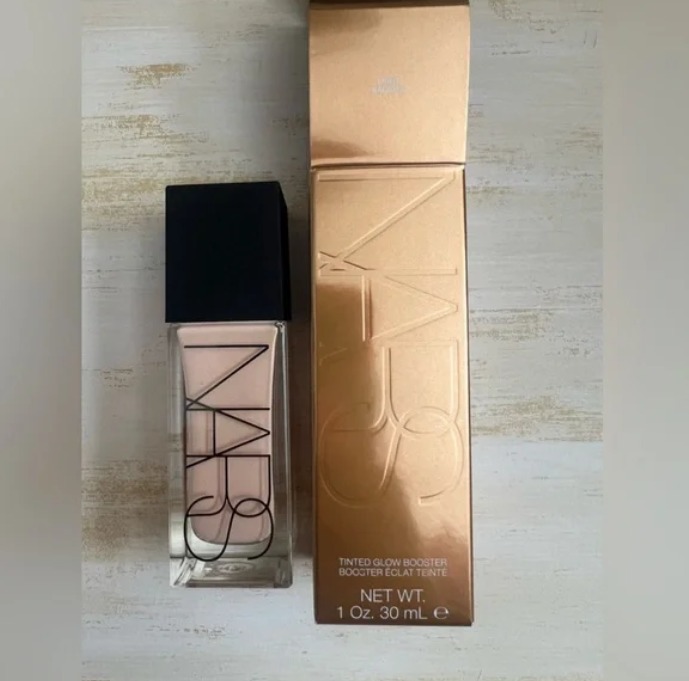 NARS tinted Glow Booster LIGHT KALVOYA BRAND NEW IN THE BOX