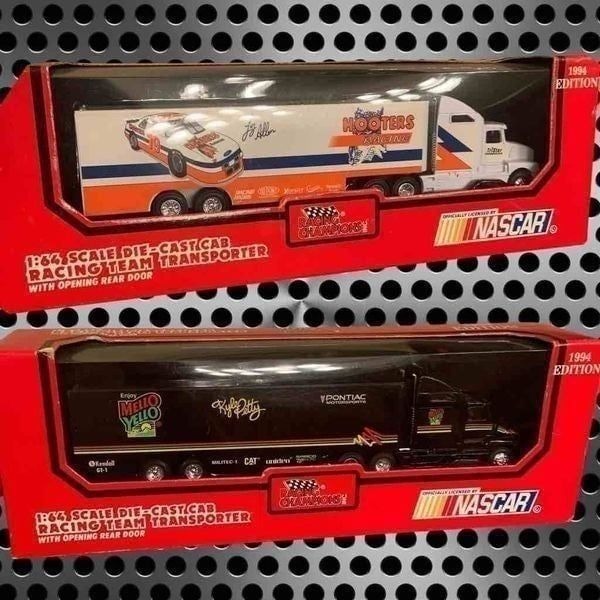 1994 1:64 NASCAR Transporter Mello Yello/Kyle Petty & Hooters/Loy Allen