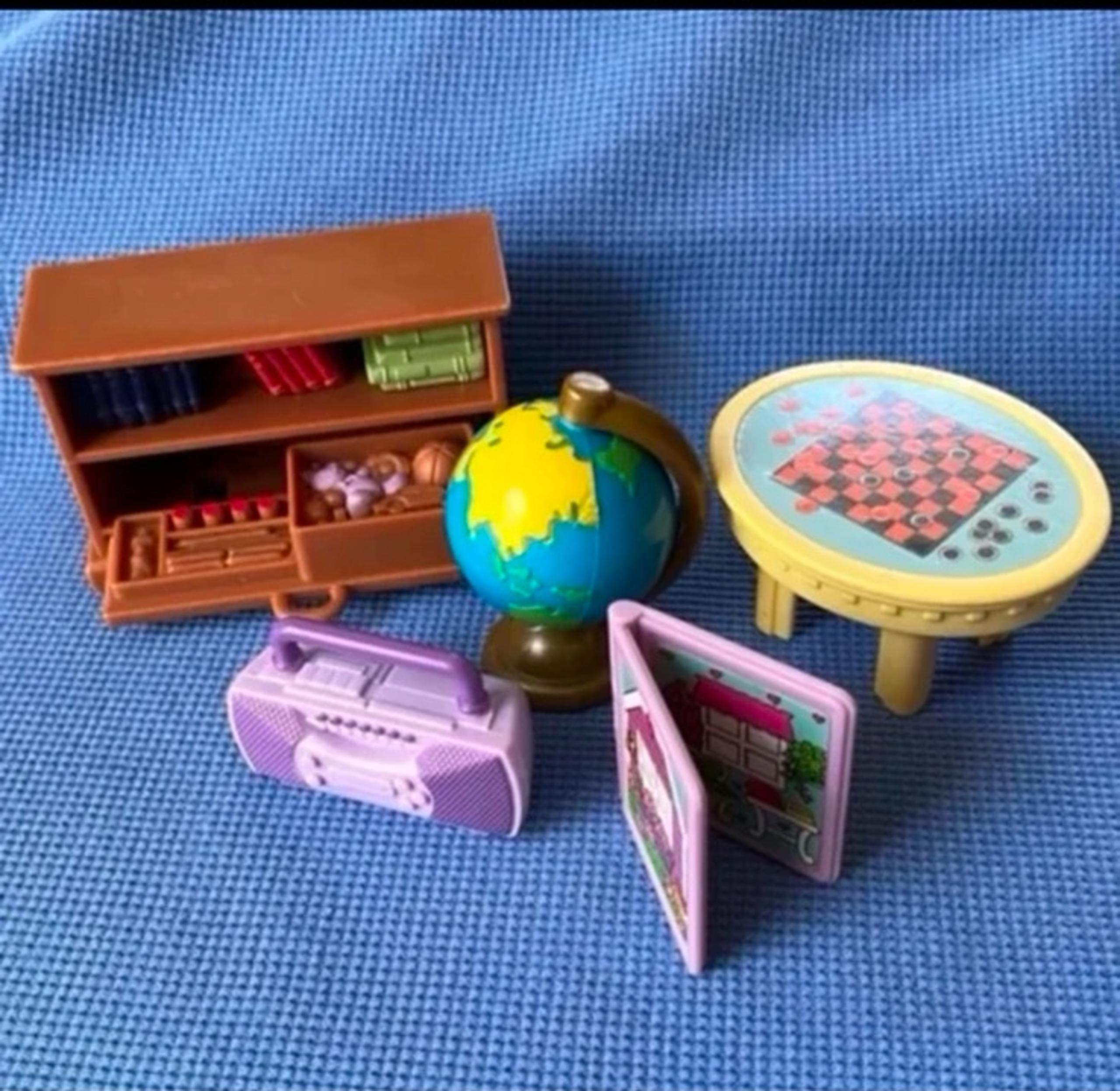 Loving Family dollhouse Playroom GLOBE BOOK BOokSHELF RADIO GAME table Lot
