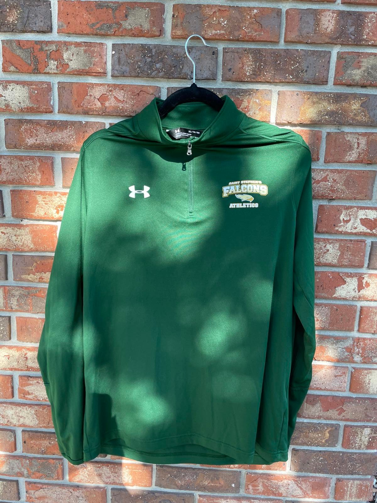 Under Armour extra large falcon pullover quarter zip
