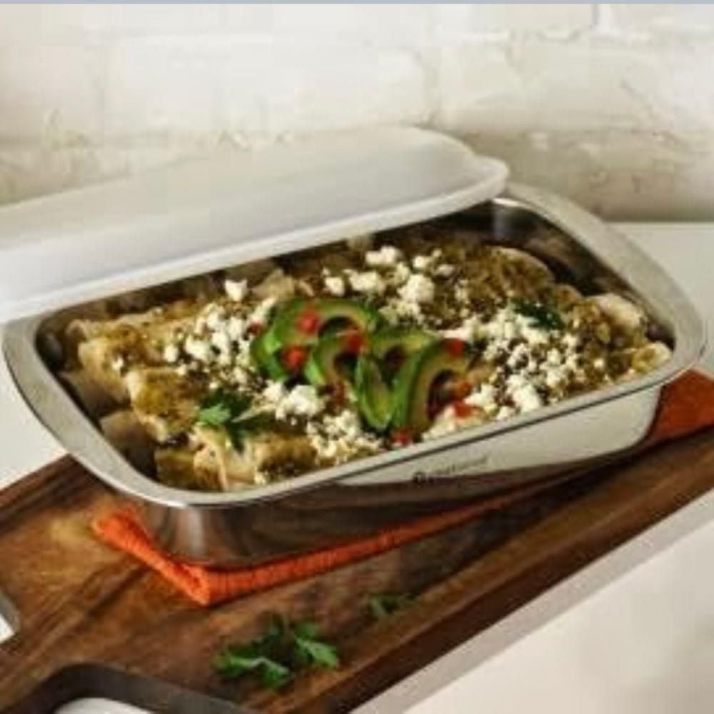 NEW IN BOX: TUPPERWARE Chef Series all purpose baking pan
