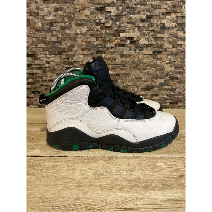 Nike Air Jordan 10 Retro Seattle (GS) 310806-137 Court Green 2019 Size 4.5 Y