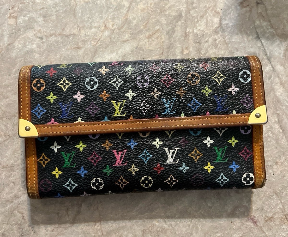 RARE! Louis Vuitton murakami wallet