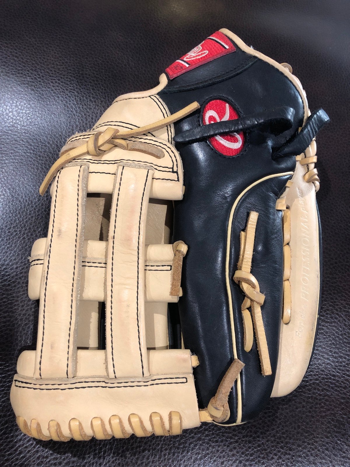 Rawlings Baseball Glove
