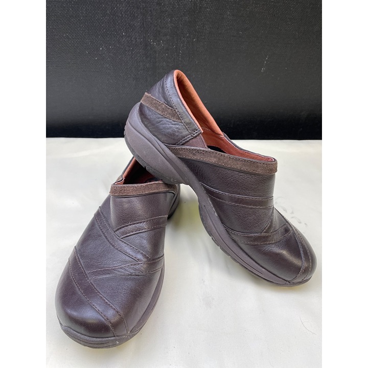 Merrell Women's Brown Leather Shoes/ Clogs/slip on Size 6.5 SKU 5350