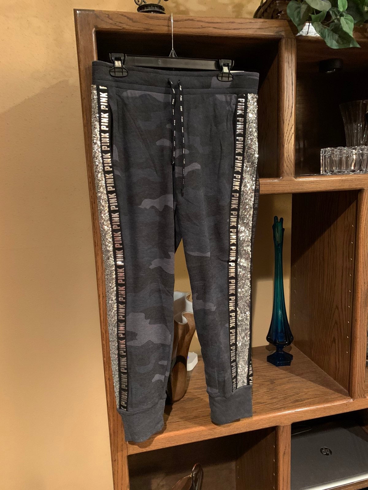 NWT Victoria Secret PINK pants in M