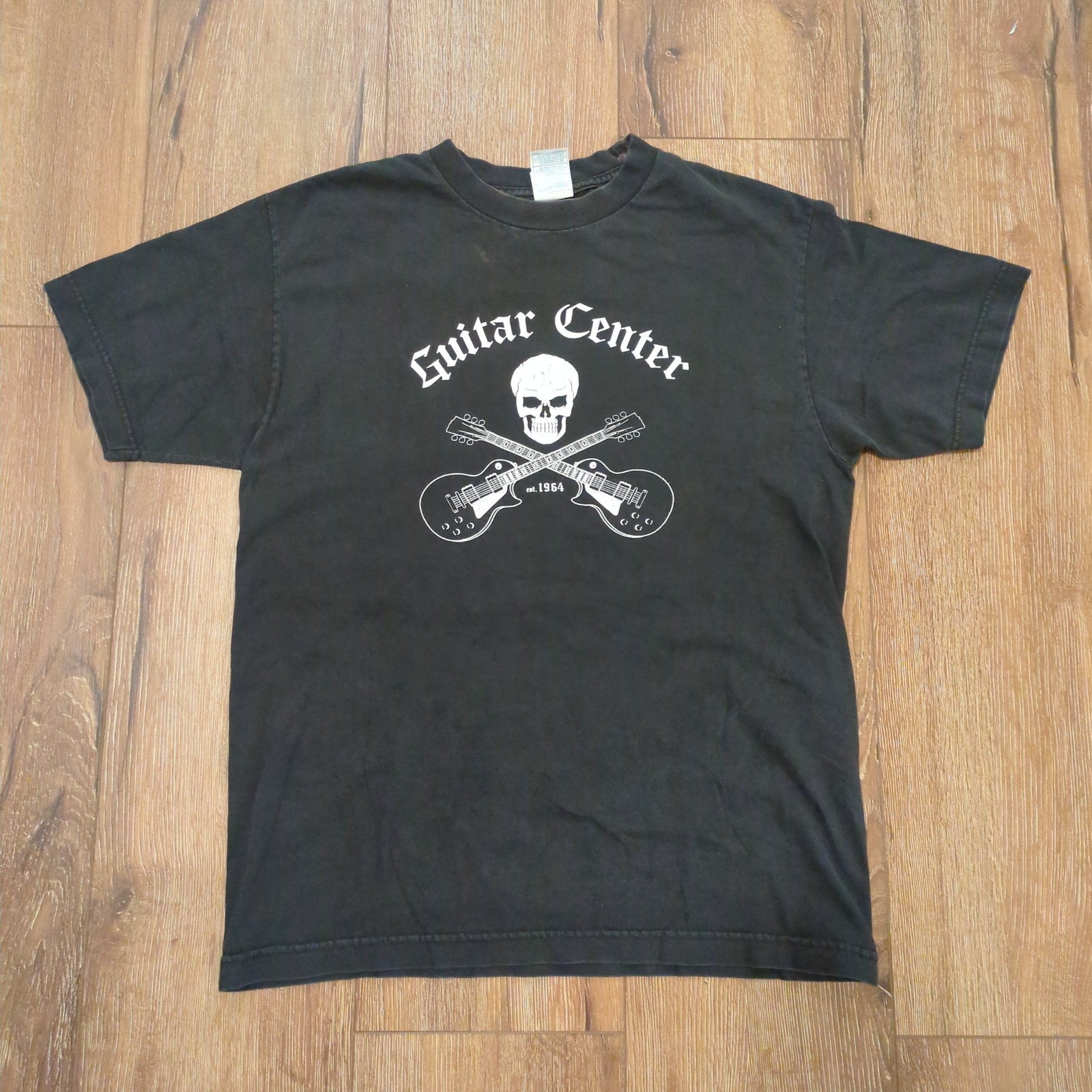 VTG Guitar Center Adult Medium Shirt Skull Biker Rock Punk Metal Grunge Band Y2K