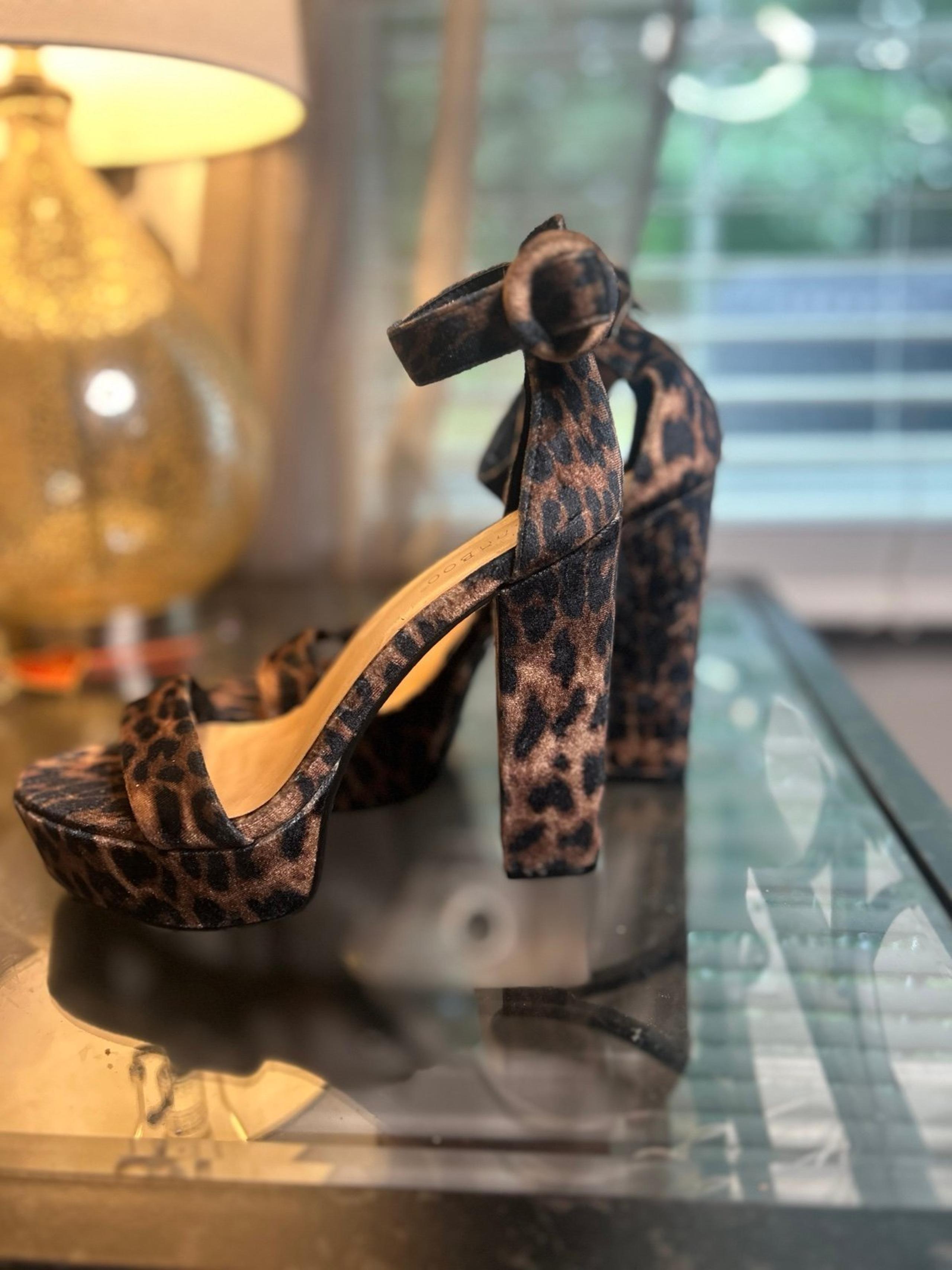 BAMBOO Women's Chunky Heel Platform Sandal with Ankle Strap