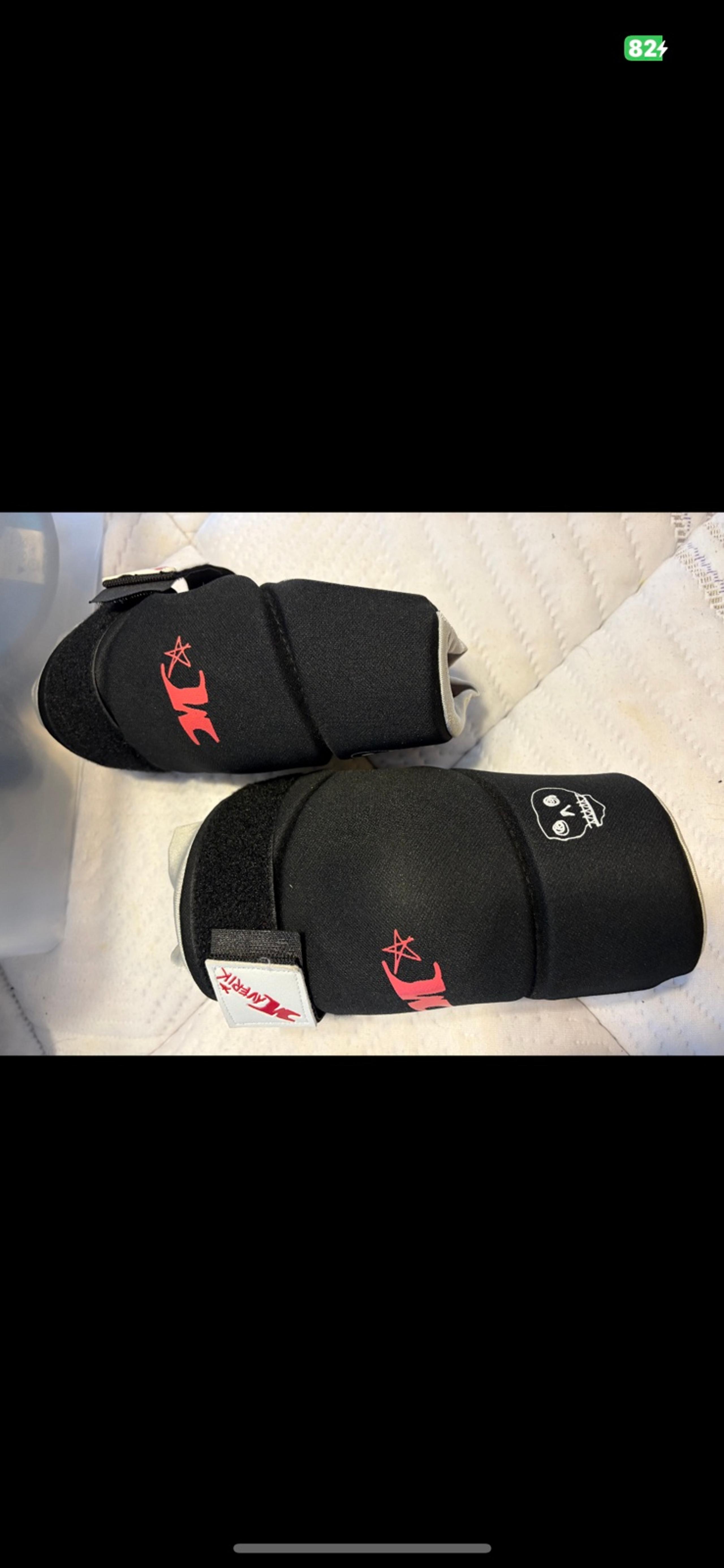 Youth large maverick lacrosse elbow pads