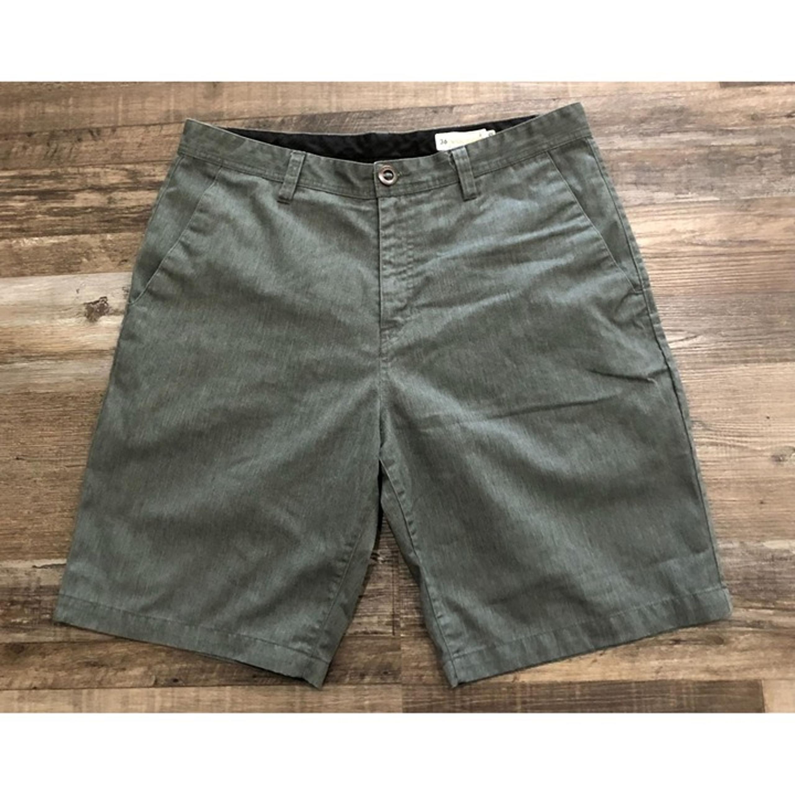 Volcom Mens Size 36 Gray Flat Front Casual Chino Shorts