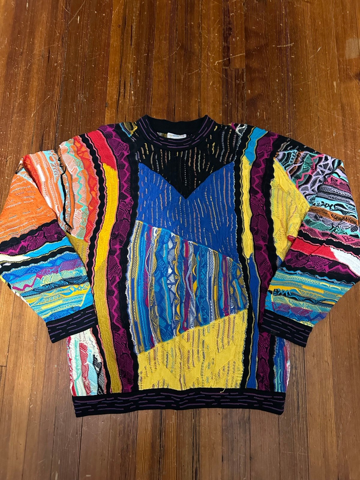 Vintage Men’s coogi 3d knit sweater large Crewneck pullover