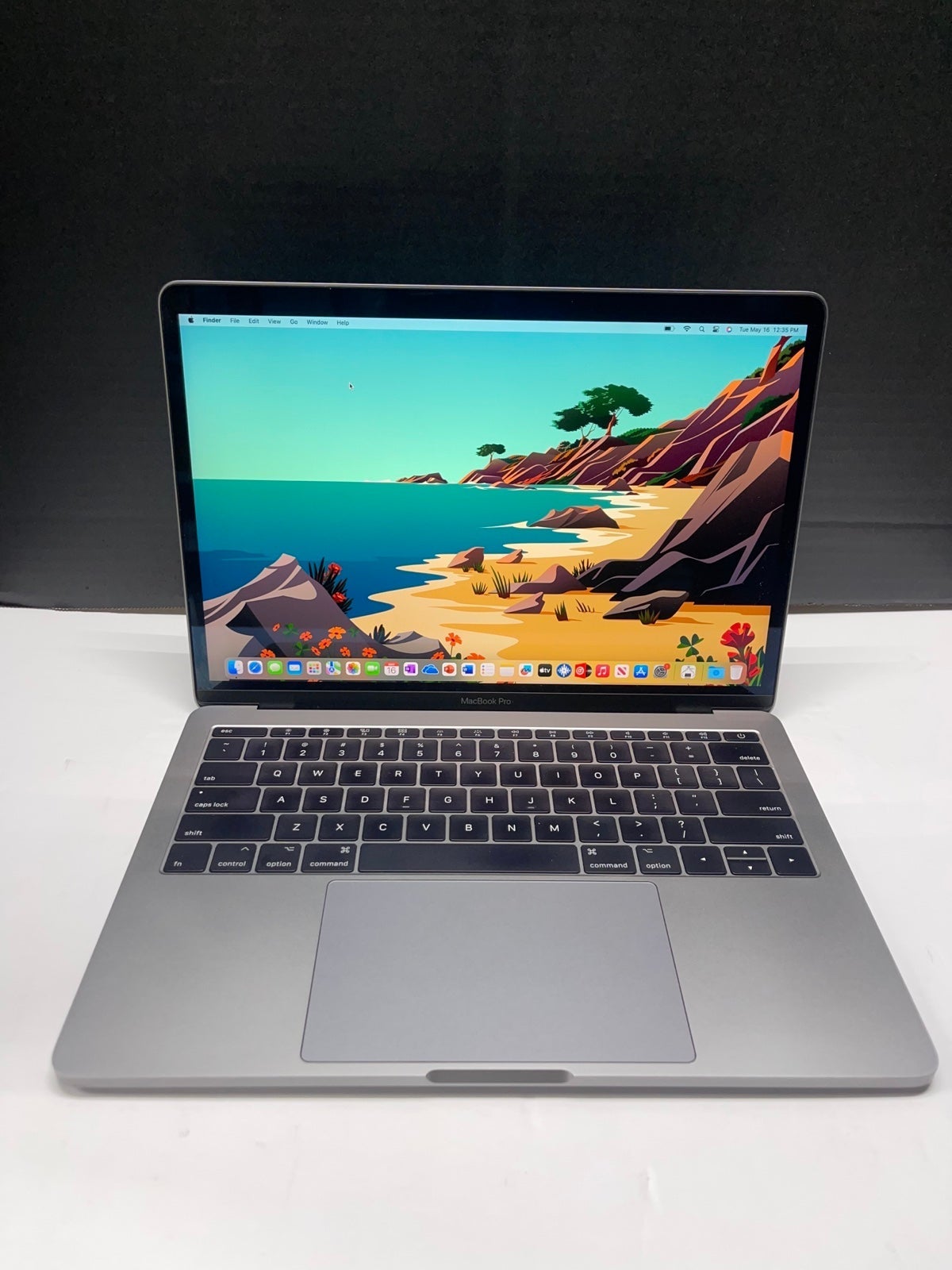 Apple MacBook Pro 13 -Intel Core i5-2.3 GHz, 8GBRAN-256GBSSD-2017 macOS Ventura