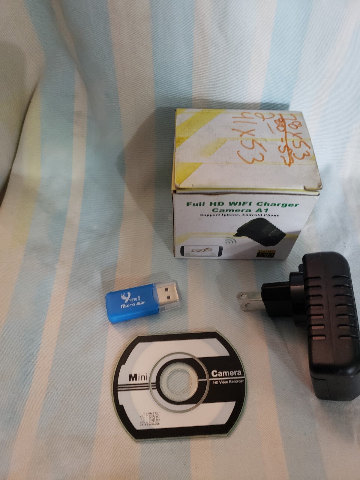 SPY CAM-HD WIFI CHARGER SPY CAMERA- I-PHONES & ANDROIDS-24 HR VIDEO SYNCH-NEW