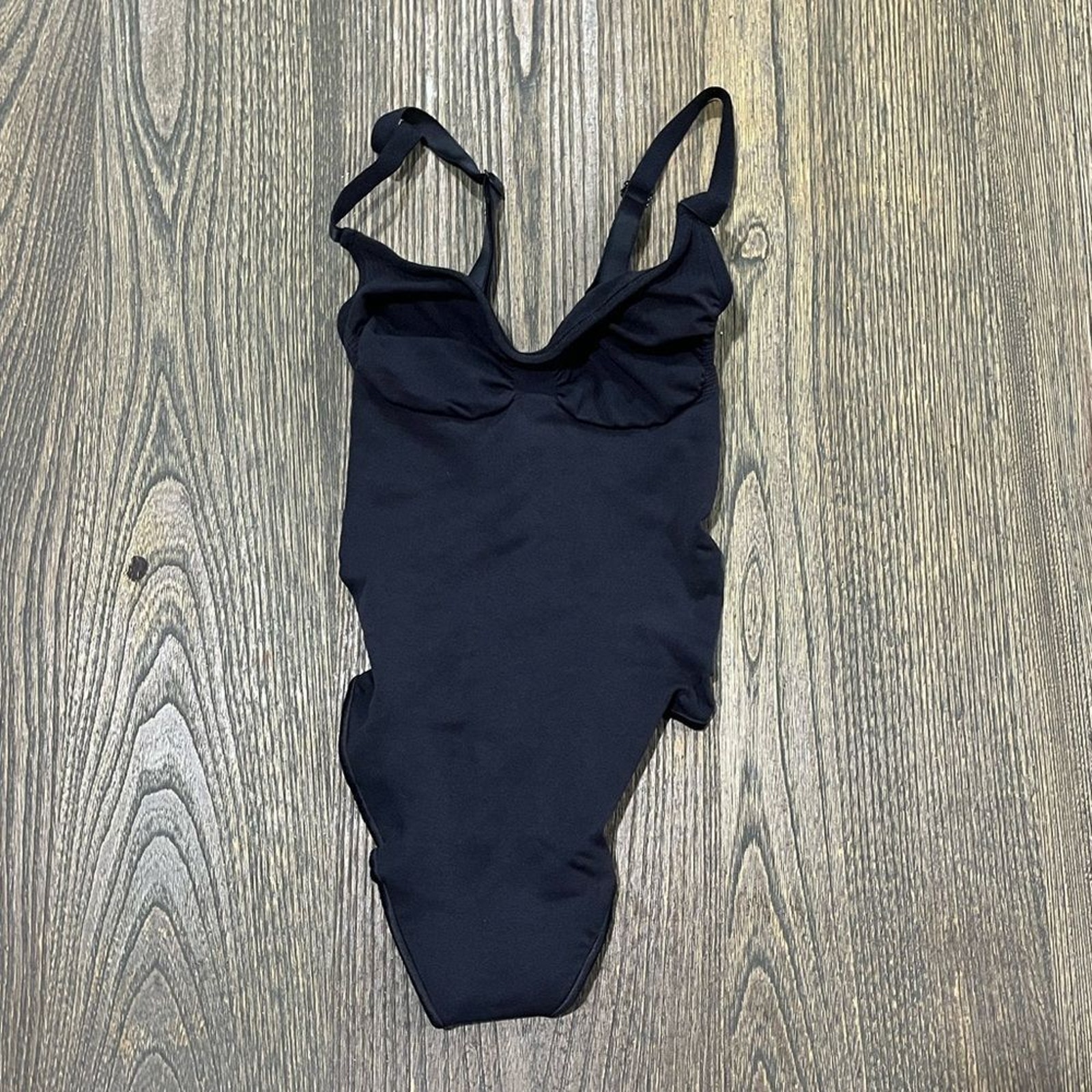 NWOT Skims Seamless Sculpt Thong Bodysuit Scoop Neck Shapewear Onyx Size XS