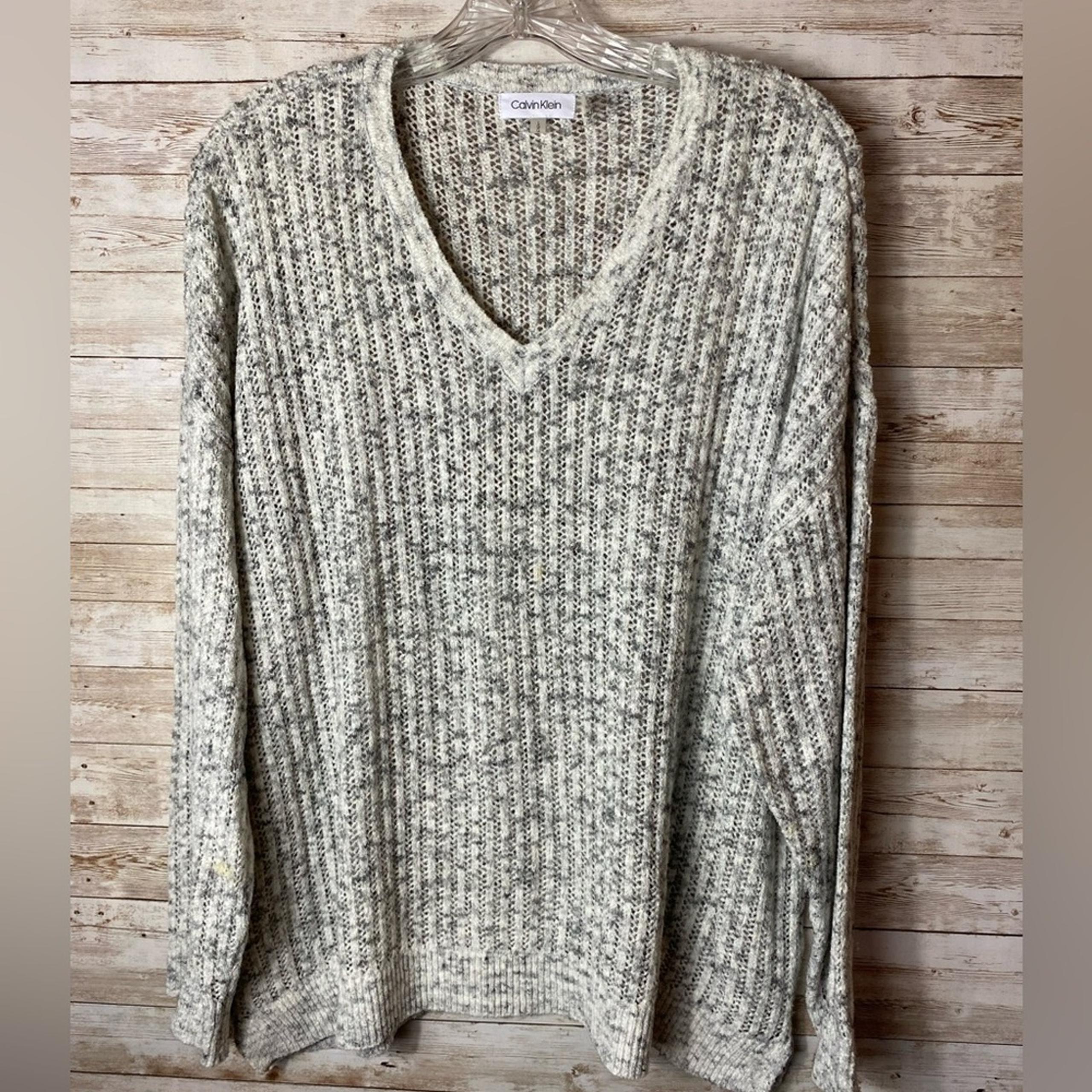 Women’s Simple Knit V-Neck Sweater Size Large - Calvin Klein
