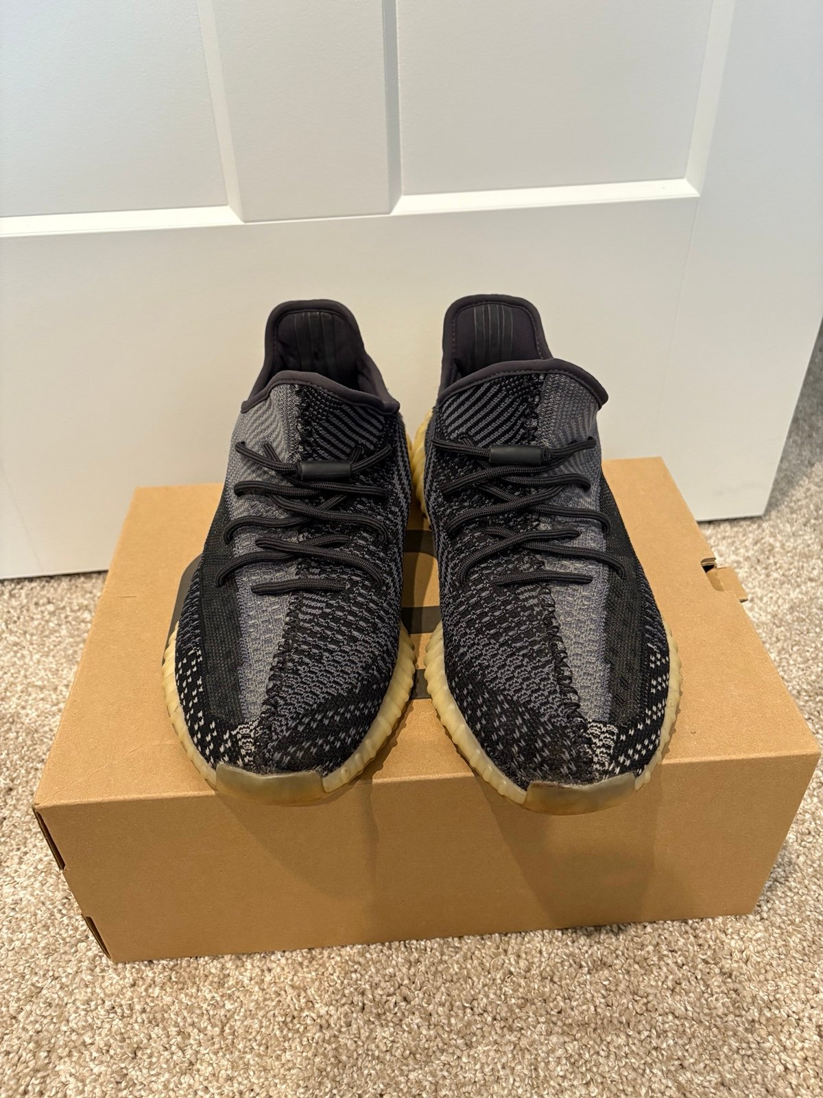 Yeezy Boost 350 V2 Asriel/Carbon