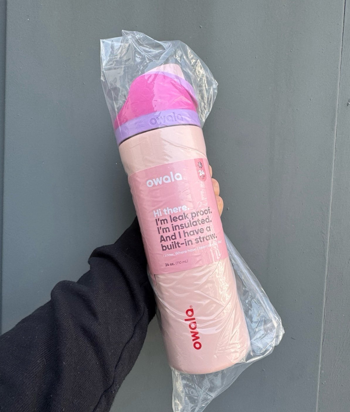 Owala Strawberry Milk 24oz Water Bottle Urban Outfitters NEW SHIP TODAY