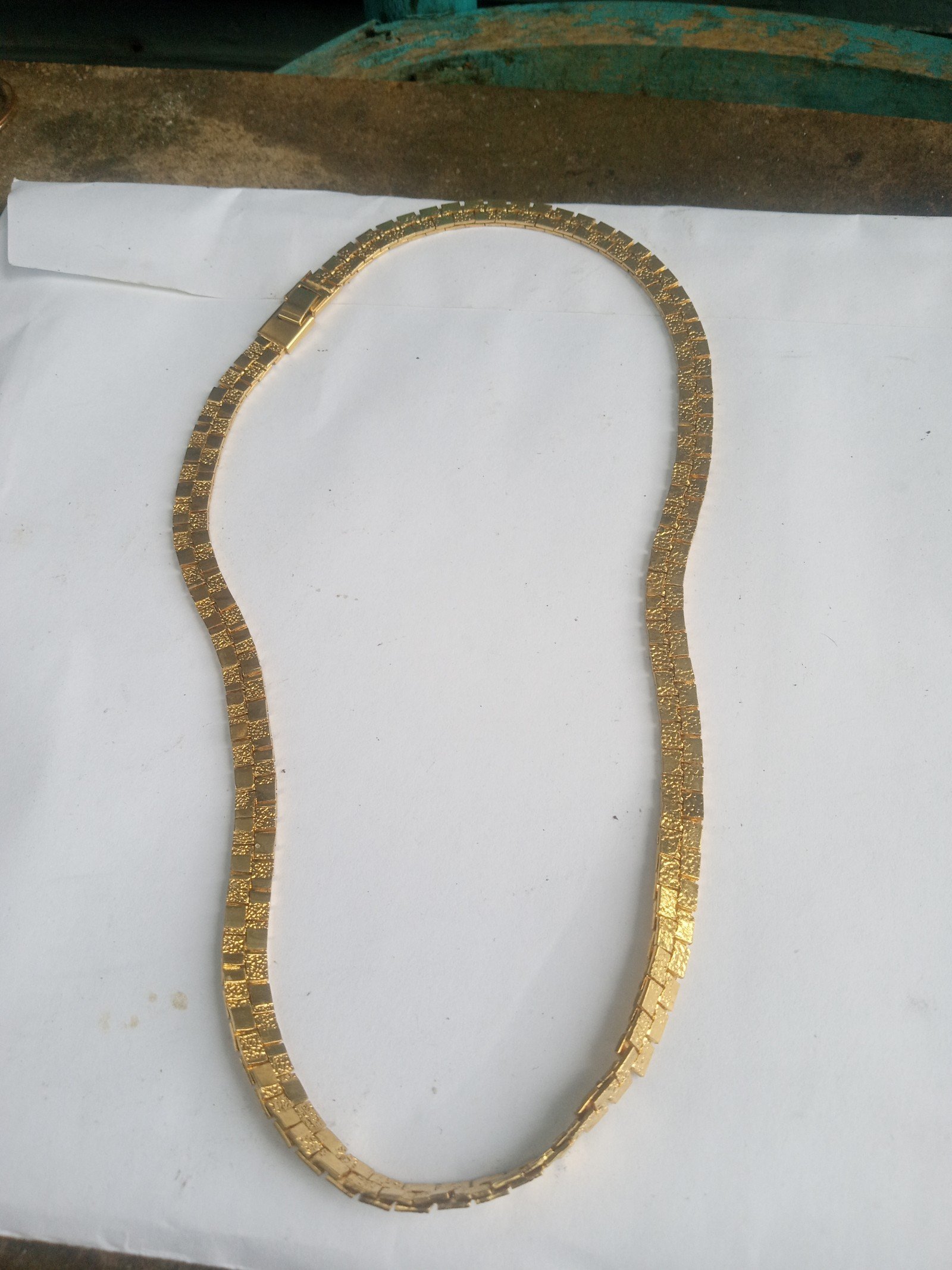 Gold necklace very nice trifari