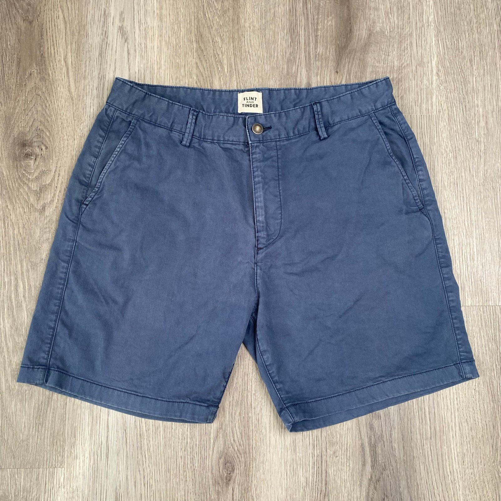 Flint and Tinder Shorts Mens 32 Khaki Flat Front Casual Chino Outdoor 6.5” Navy