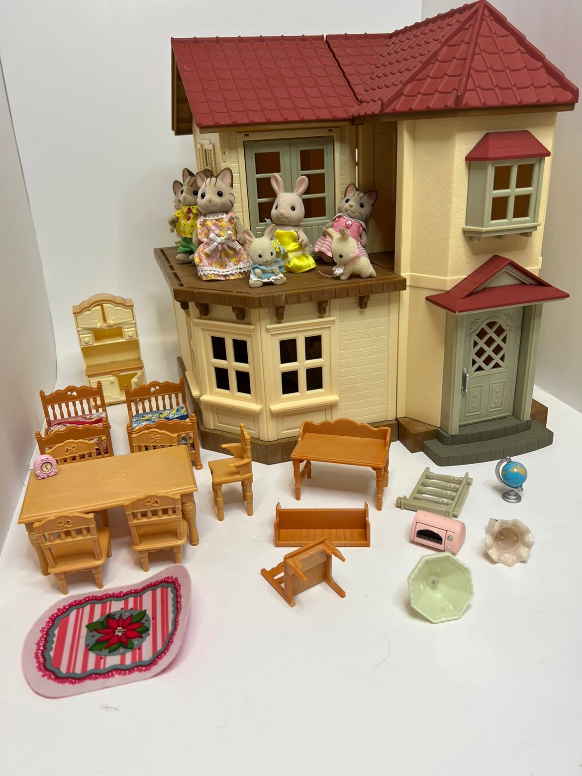 Calico Critters Red Roof Country Home Sylvanian Families Cozy House & Accessorie