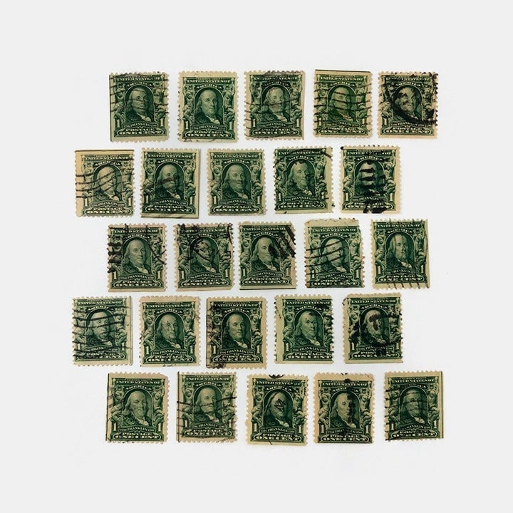 Set Of 25 Antique One Cent Used Benjamin Franklin Stamps