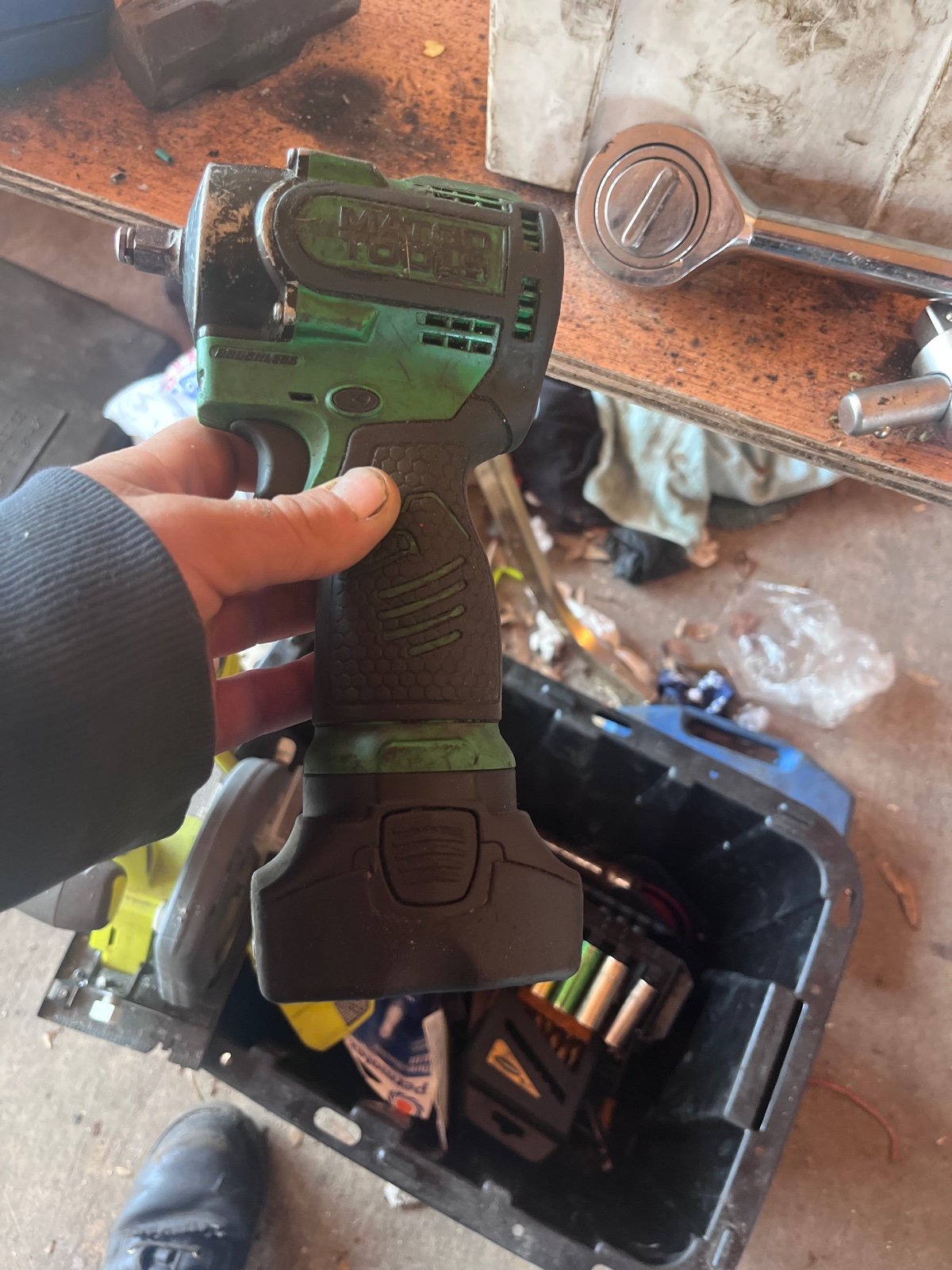 Matco 3/8 16v impact and 1/4 inch electric ratchet