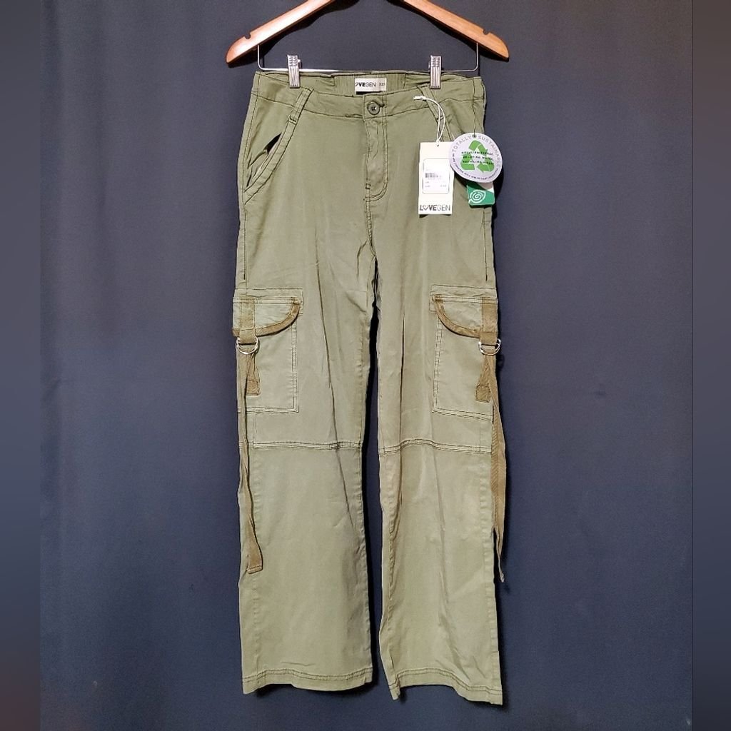 Love Gen Light Olive Green Cargo Pants Size 11 NWT.