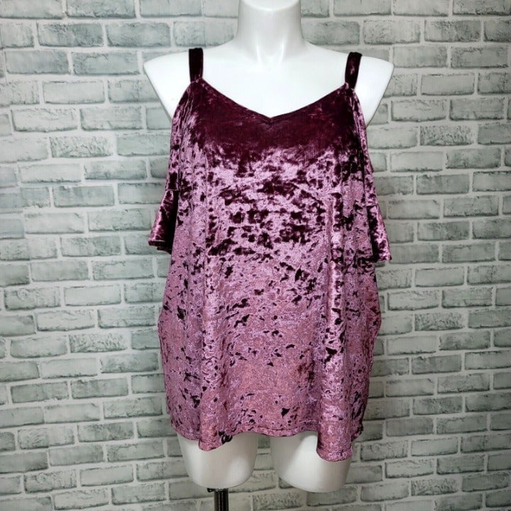 Torrid 1X Plum Purple Crushed Velvet Cold Shoulder Blouse Vneck Camisole Top