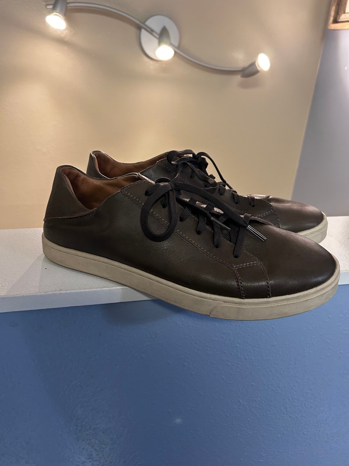 Men’s Olukai shoes size 10.5