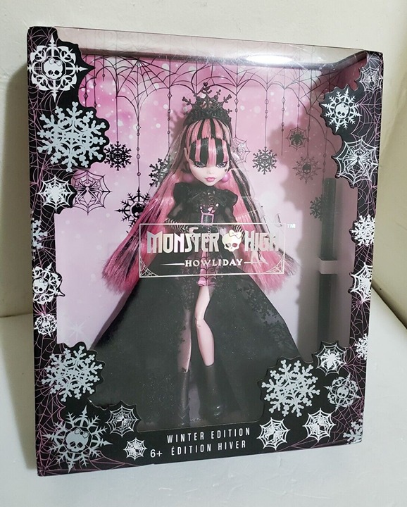 Monster High Howliday Draculaura Doll Winter Edition 2022 Mattel Fashion Collect