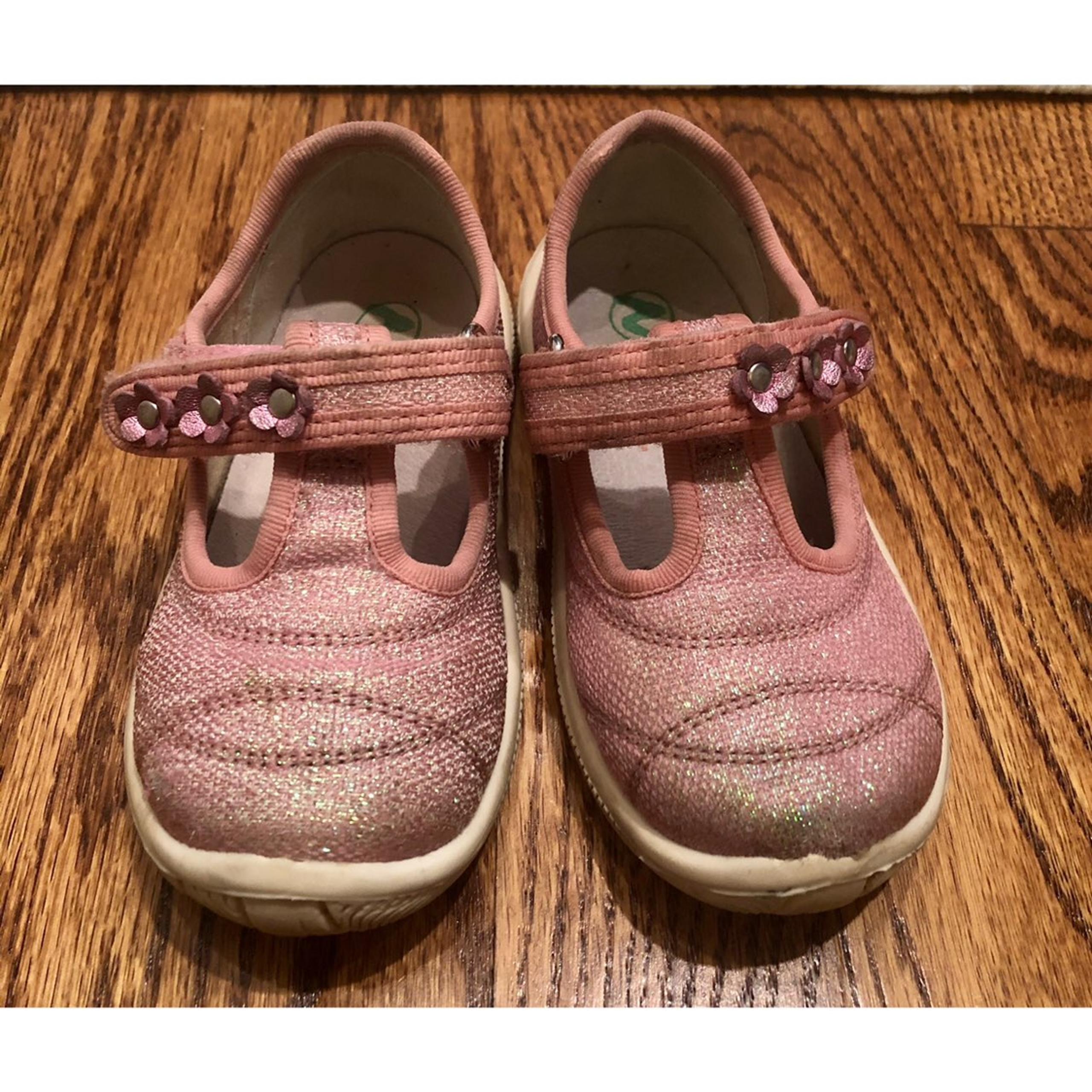 Naturino Toddler Shoes size 7
