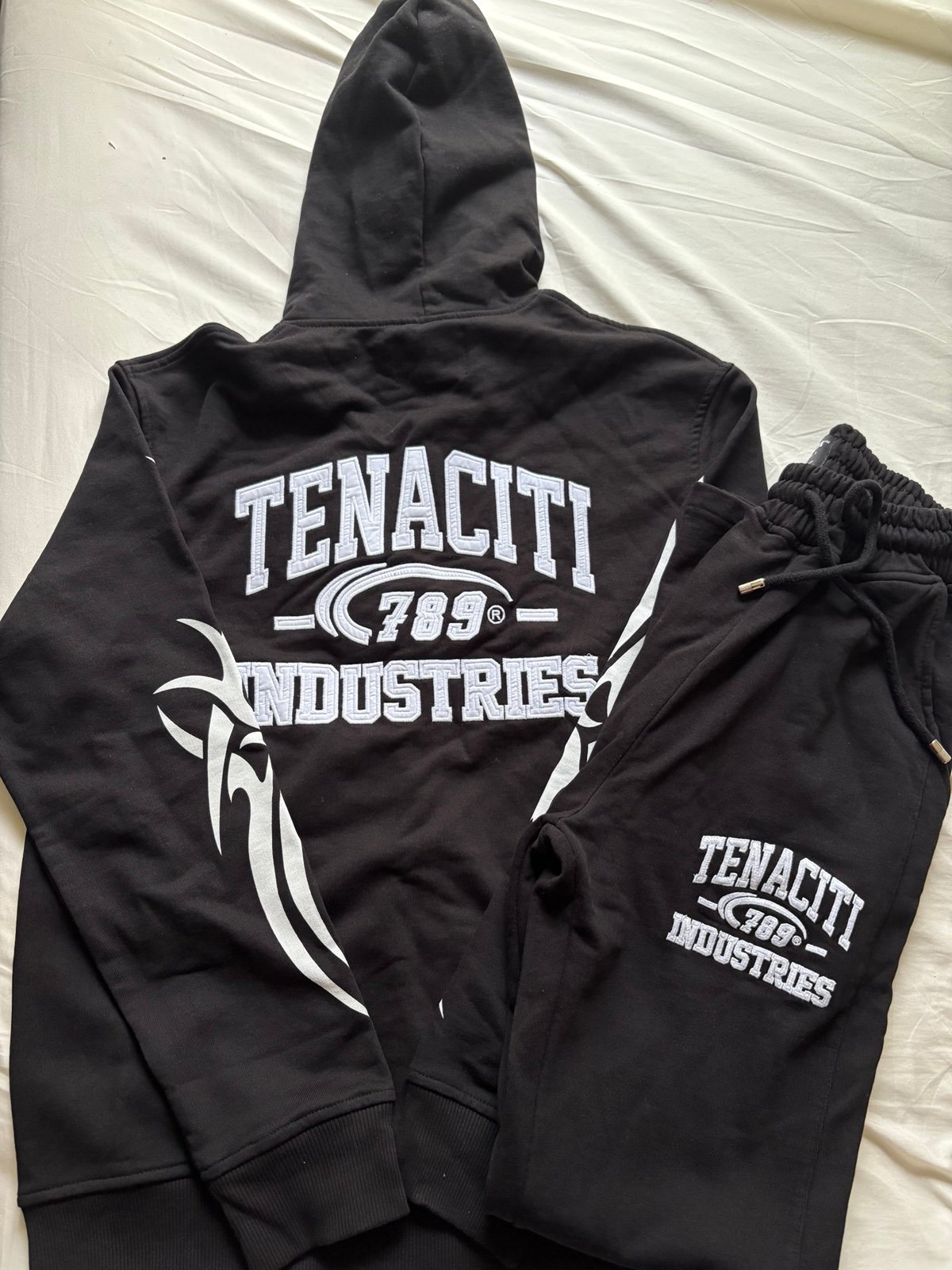 Tenaciti