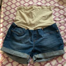 maternity clothes