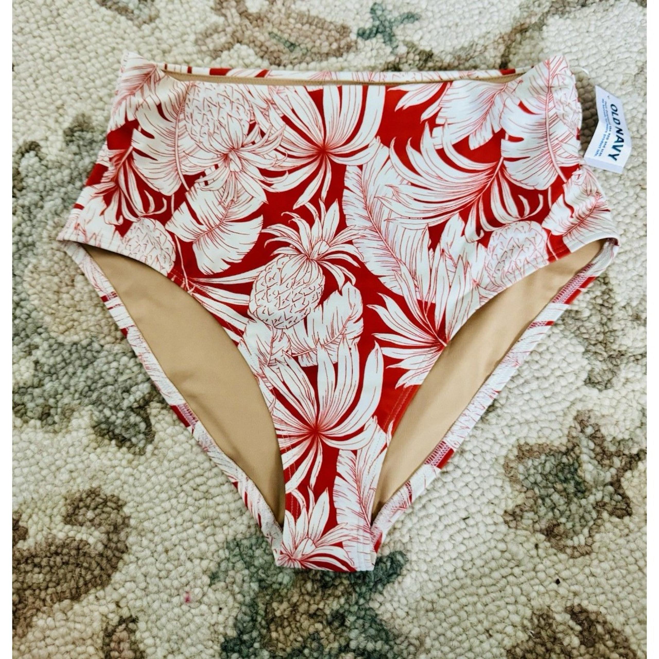 NWT Old Navy Women’s Swimming  Bottom Bikini Medium White