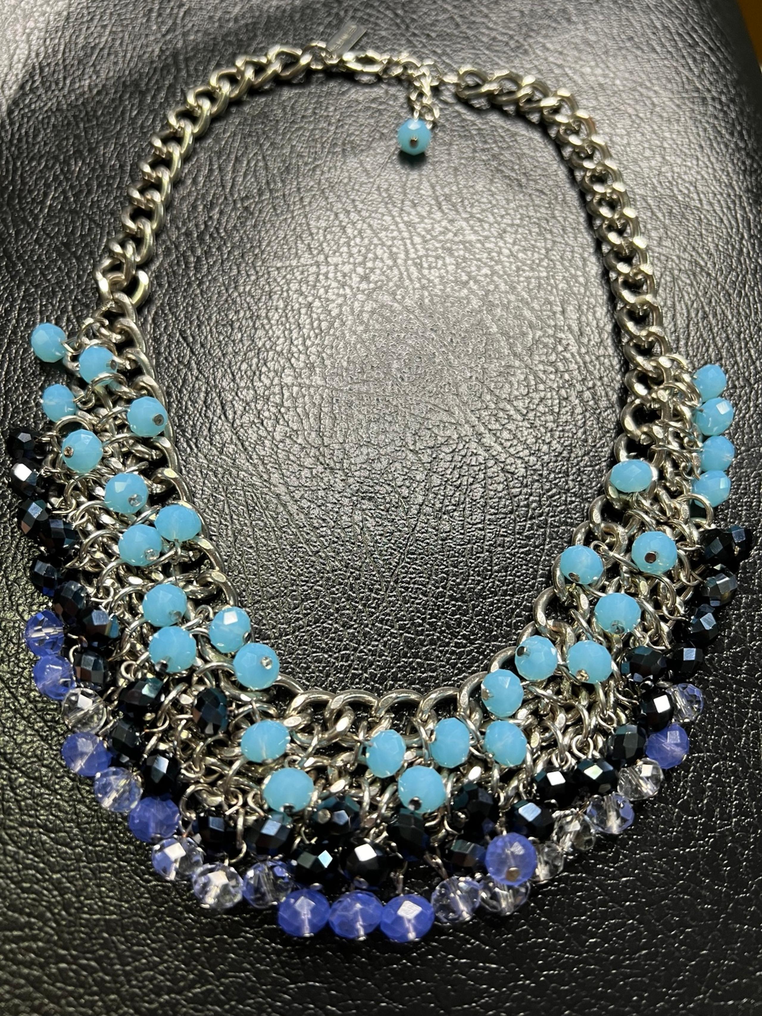 THE LIMITED BLUE CRYSTALS STATEMENT NECKLACE