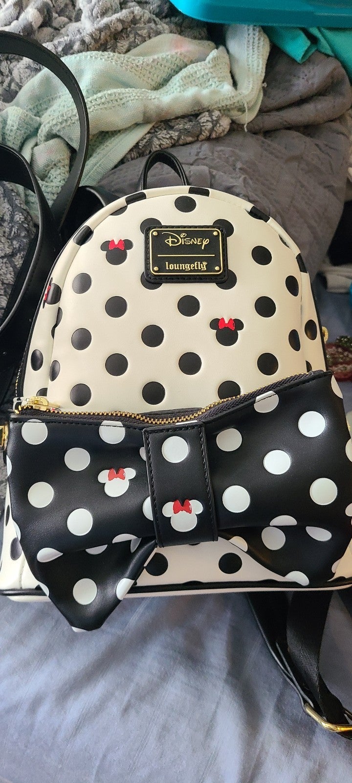 Minnie mouse loungefly / fannypack like new