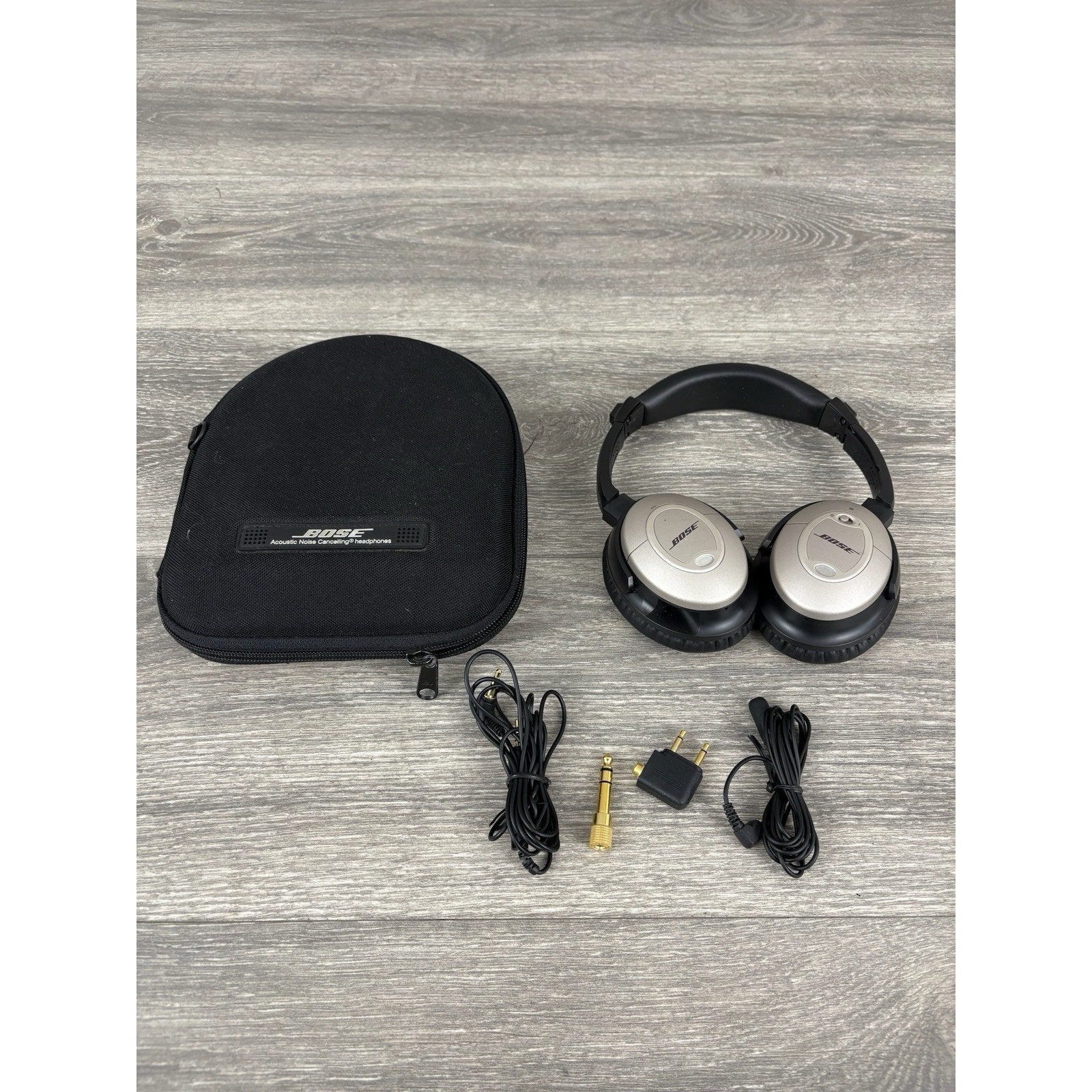 Bose QC-2 Quiet Comfort 2 Acoustic Noise Cancelling Headphones w/Case And Cable