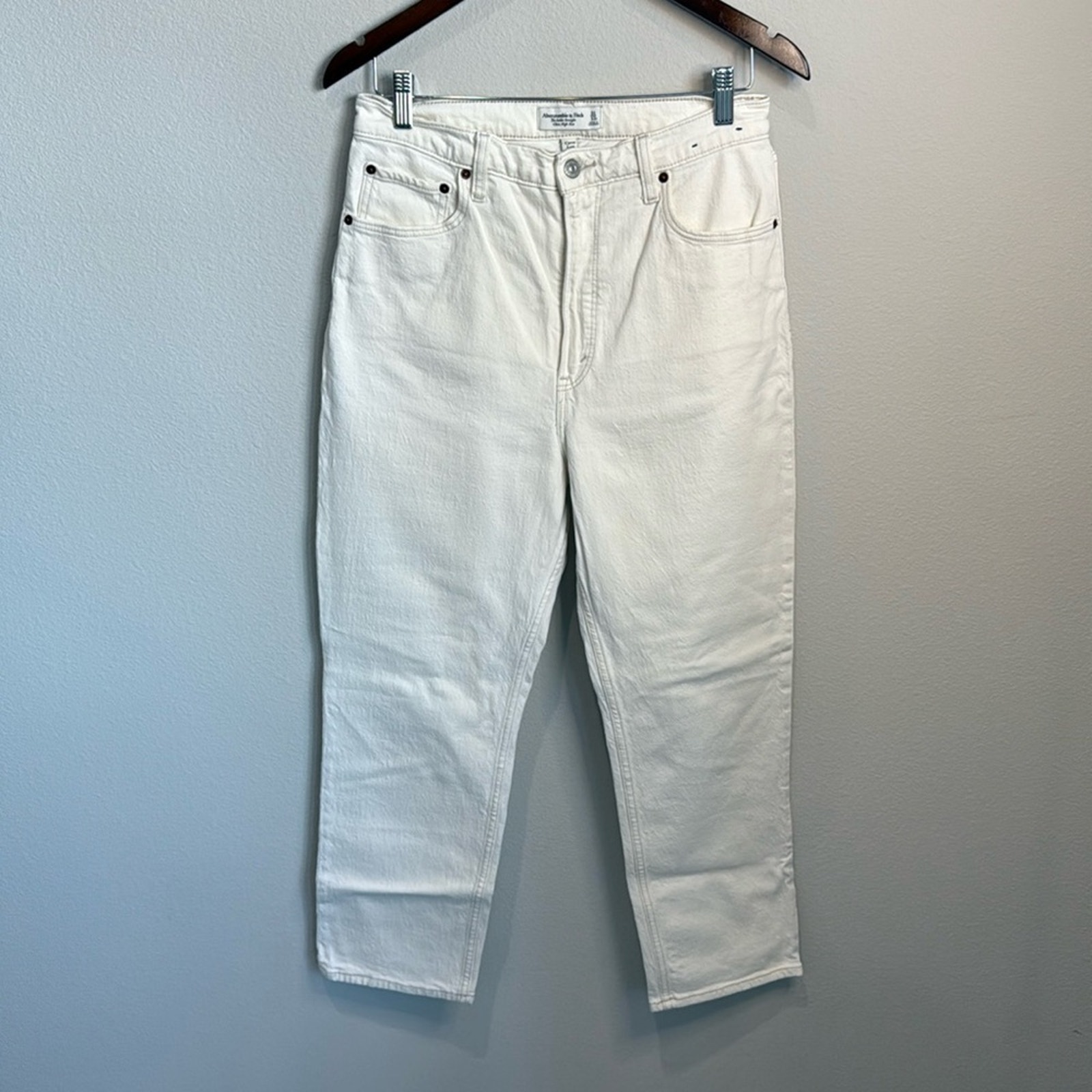 Abercrombie & Fitch Med Wash Curve Love Ankle Straight Ultra Hi Size 31
