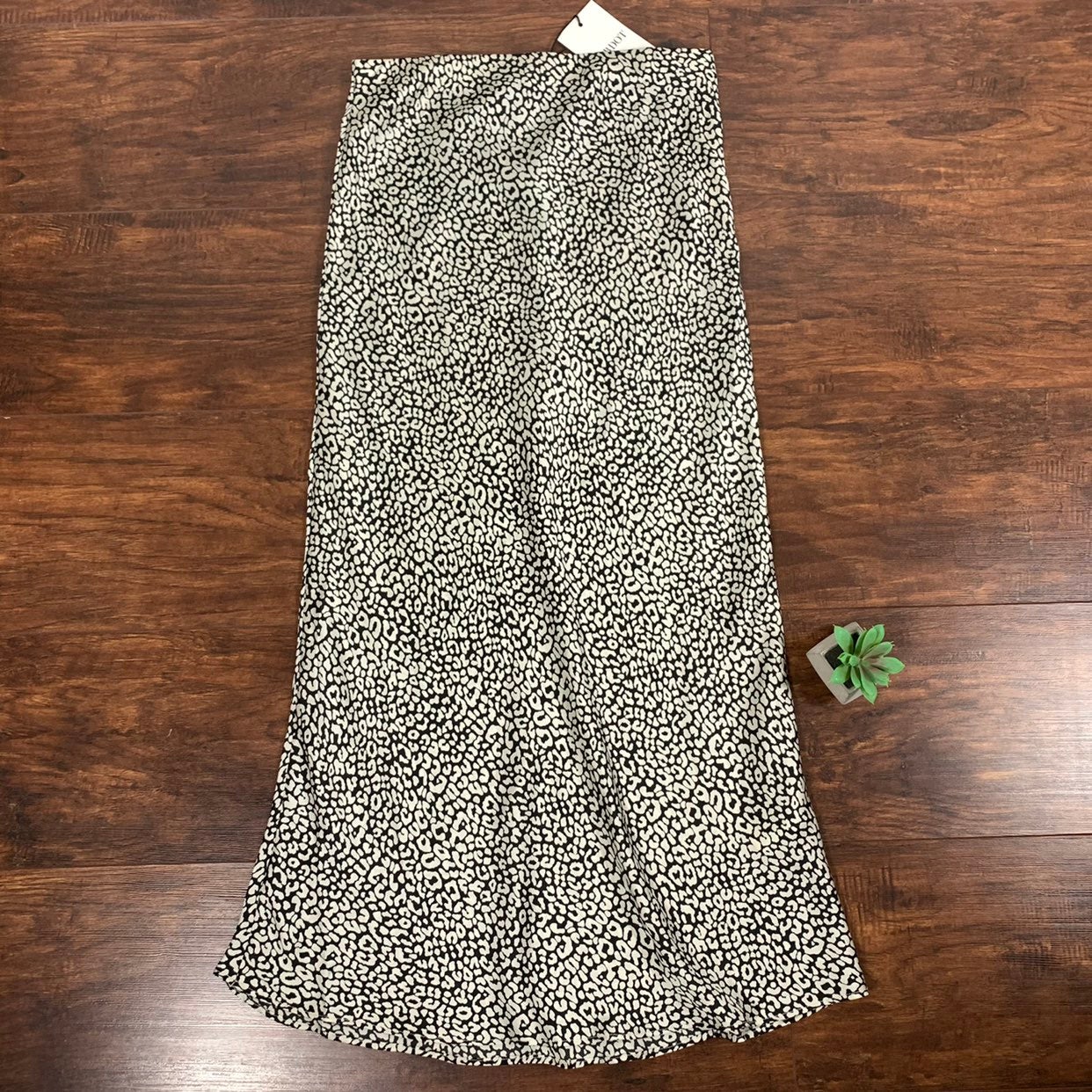 NWT Bardot Kendall Bias Skirt size 6/S