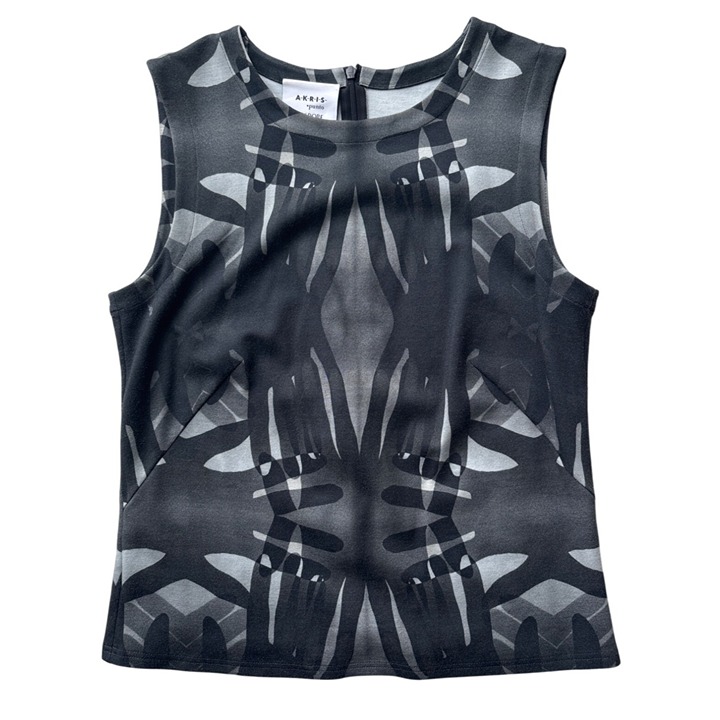 Akris Punto Womens Size US 10 Medium to LArge sleeveless Black gray Top