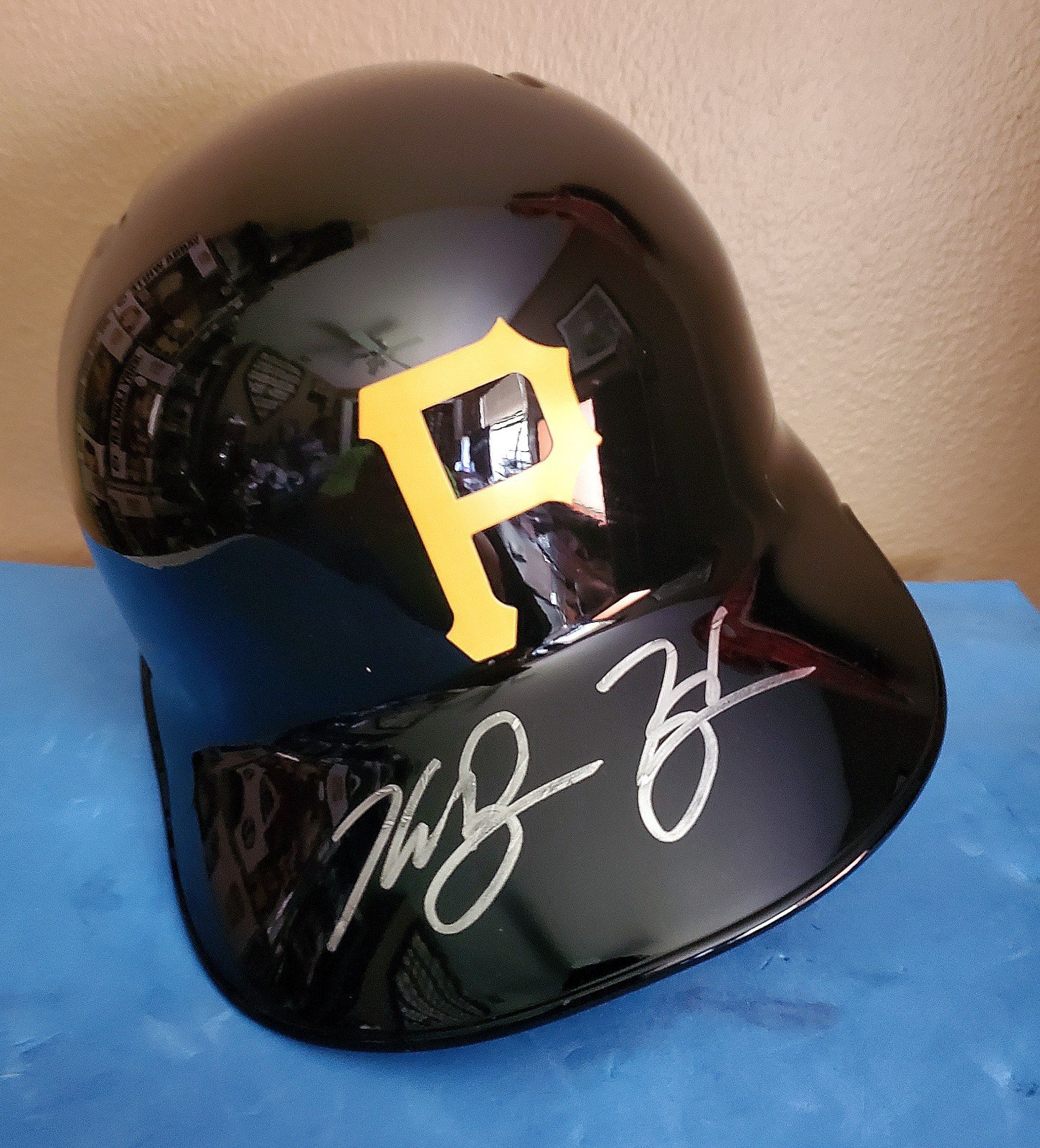Ke'Bryan Hayes signed autographed Pirates full size baseball batting helmet